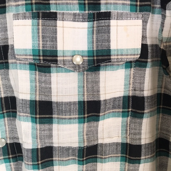 Custom made Cowboy shirt with mother of pearl snap buttons. Medium. Cotton. - Picture 4 of 6